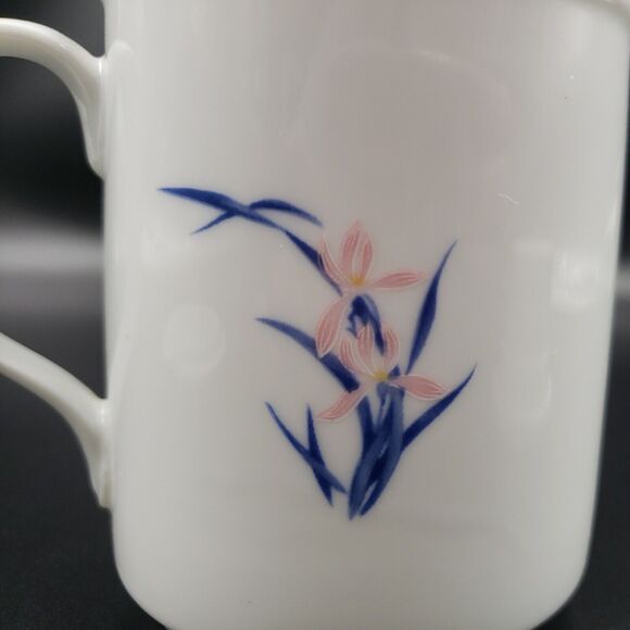 3 Piece Tea Cup Mug with Infuser Strainer and Lid Spring Iris Flowers Pink Blue - Picture 7 of 16